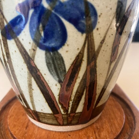 Vintage Japanese Stoneware Vase With Brush Painted Iris Otagiri Style Mashiko? - Picture 3 of 8